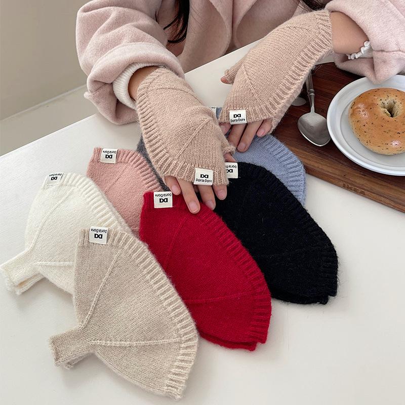 Novo Estilo de Inverno Estilo Concha Cor Sólida Luvas Tricotadas para Estudantes e Mulheres Quentes e Versáteis Dedos Expostos Mangas de Personalidade