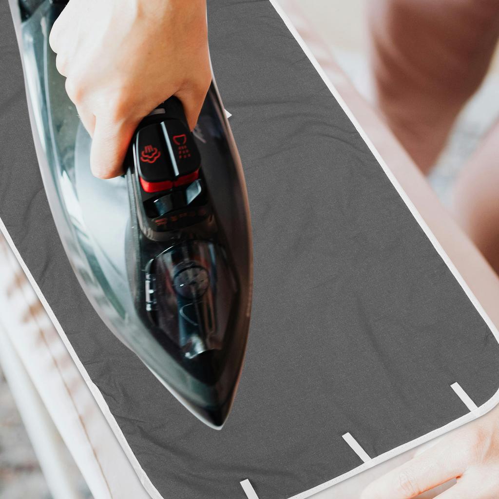 Portable Heat-Resistant Ironing Mat Silver Foldable High Temperature Resistant Cloth Tabletop Protective Ironing Pad Travel