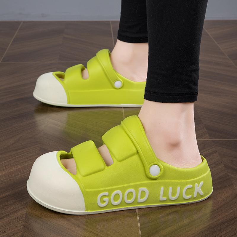 Fashion Summer Women Slippers EVA Platform Clogs Outdoor Beach Sandals Garden Shoes Mixed colors Comfortable Indoor Home Shoes Female