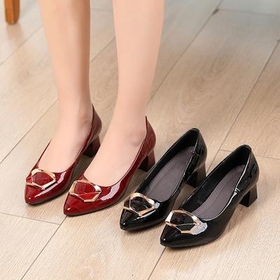 New Patent Leather Versatile Thick Heel Genuine Leather Women's Shoes Soft Sole Small Leather Shoes Large Size 42 Four Seasons Women's Shoes