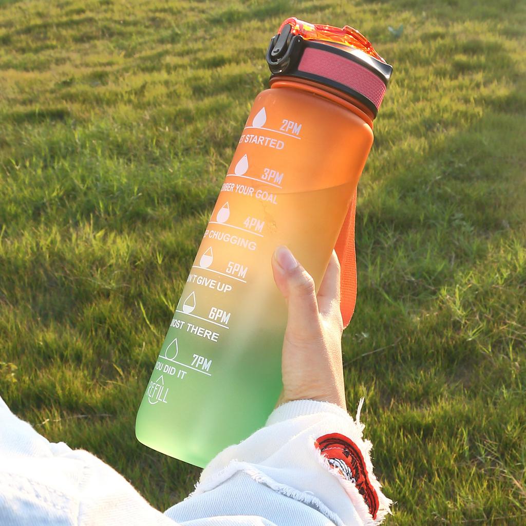 One-pack Color-changing Water Cup Portable Scale Simple And Fashionable Outdoor Space Cup 1000ML With Straw