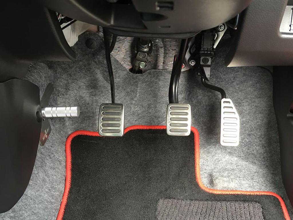NEOPLOT Footrest Bar NEO NP74270 Adjustable Left Foot Position for Suzuki Alto MT 7cm Works/Alto (HA36S/HA36V) Cars, Silver,