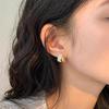 Elegante Ohrclips mit Perlen-Metallbogen – Herbstkollektion 2024, kein Piercing erforderlich.
