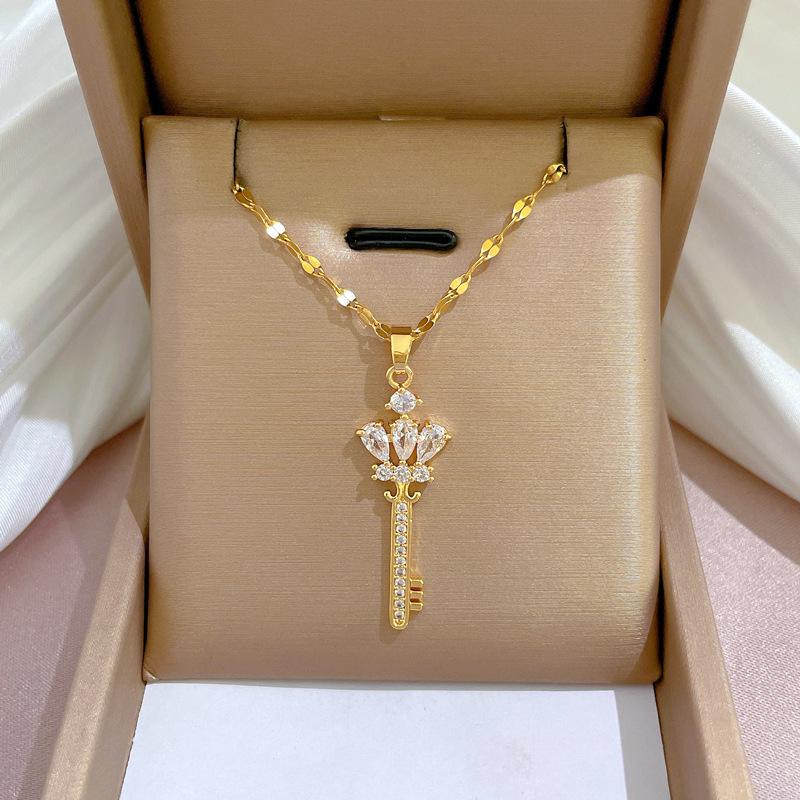 Geometric Popular Elements Luxury Banquet Wedding Necklace Women'S Versatile Clavicle Chain Titanium Steel