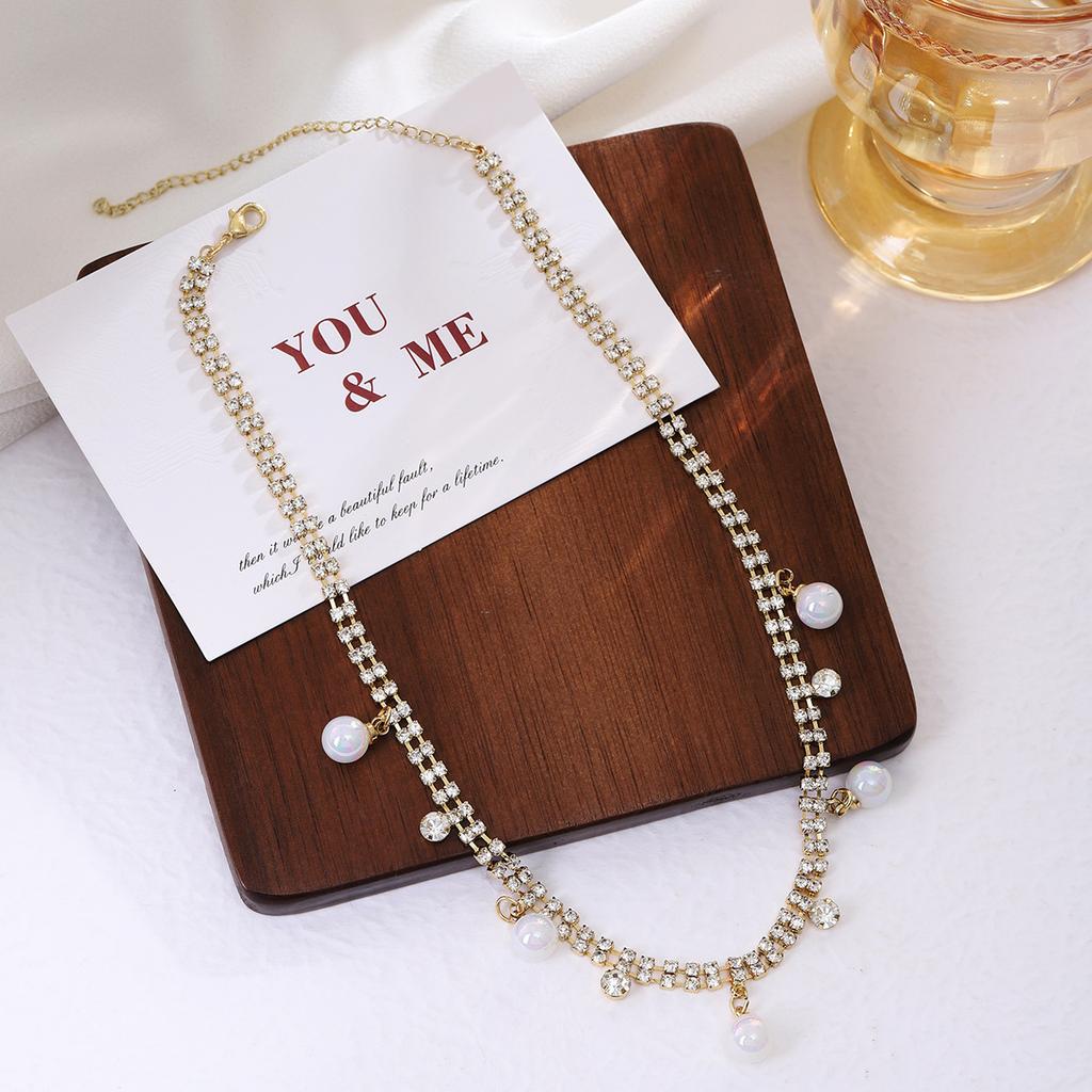 French Retro Gentle Literary Symphony Pearl Necklace, Niche High-End Sense, Simple And Exquisite Diamond-Encrusted Collarbone Chain For Women