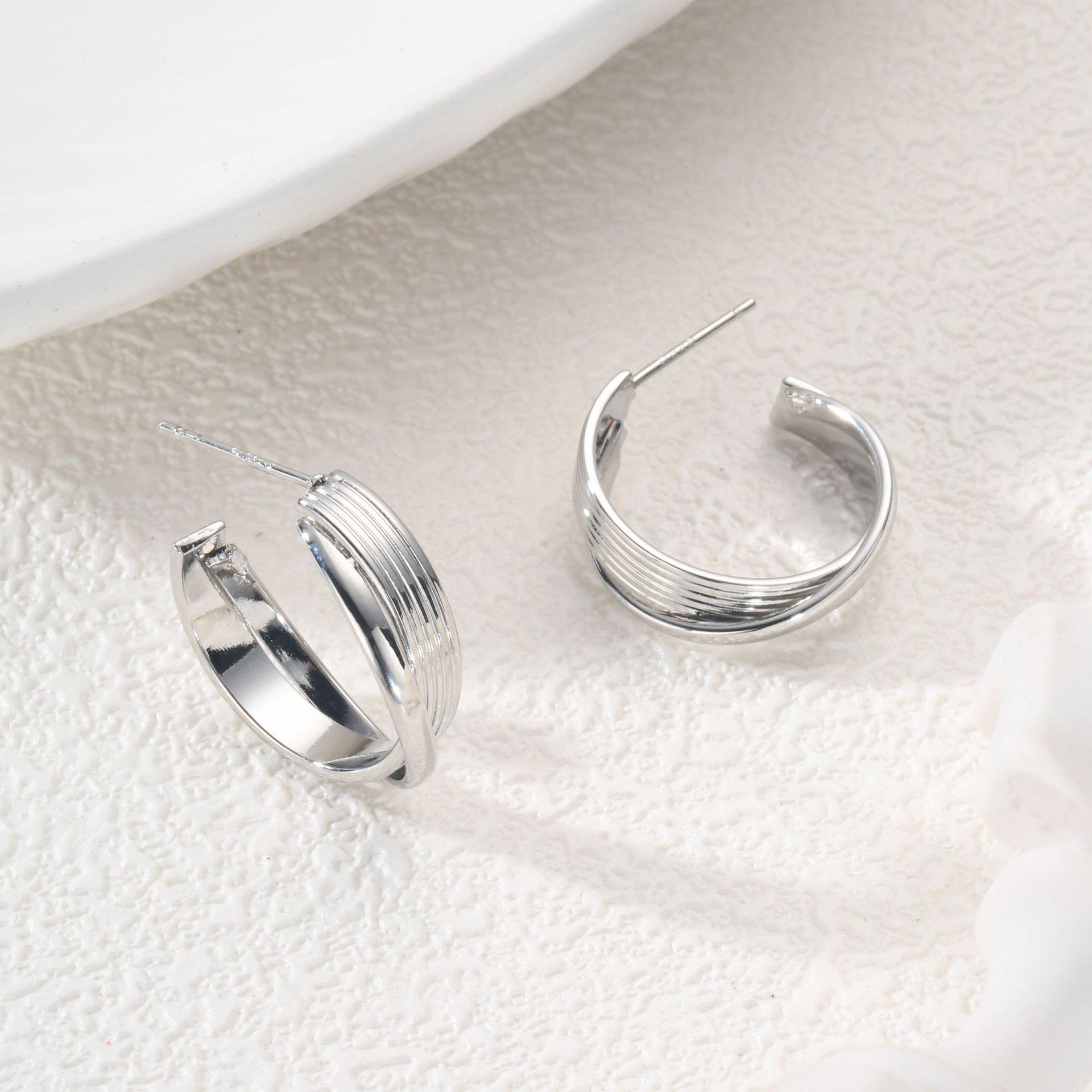 

Серьги-кольца двойные минималистичные французские Серебряная игла - Металл, Высококлассные, Стильные