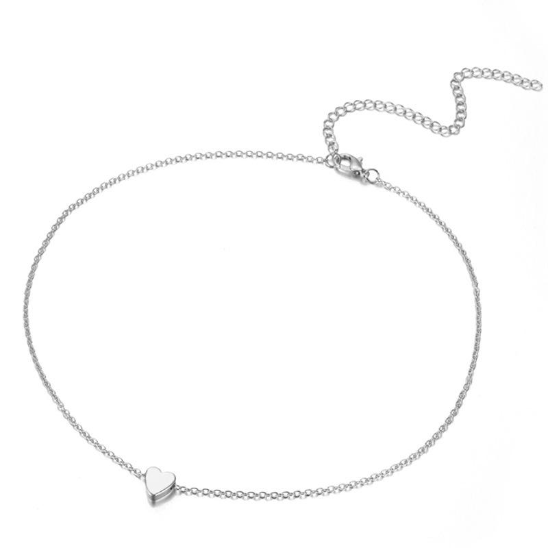 Versatile Women's Necklace Bohemian Love Collarbone Chain, Simple Small Peach Heart Love Necklace