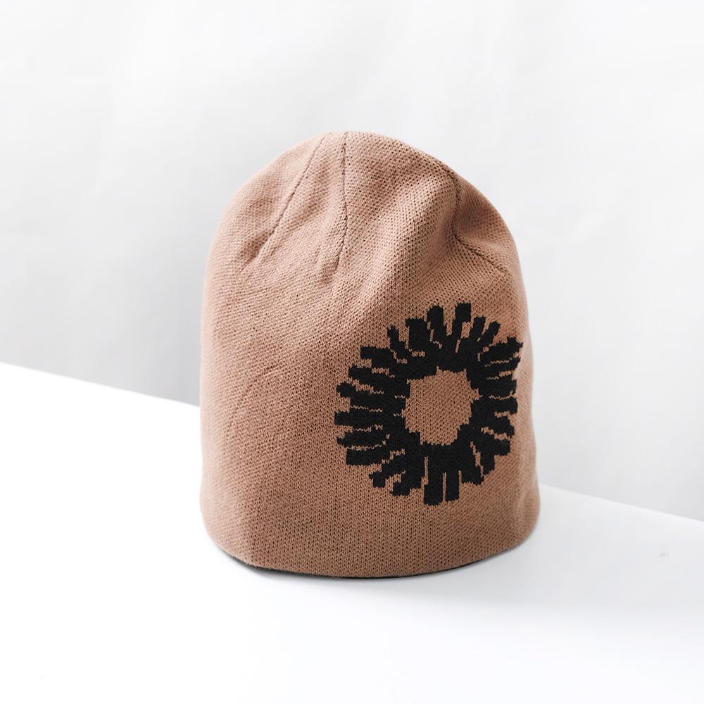 999Hyumeoniti Logo Symbol Jacquard Beanie (Brown)