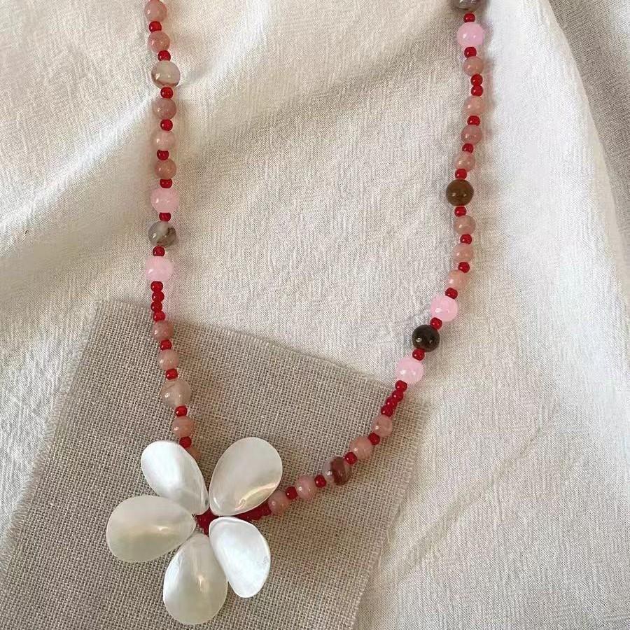 [Shell Blossom] Vtage Vintage Colored Beaded Shell Flower Necklace Retro Simple Versatile Necklace