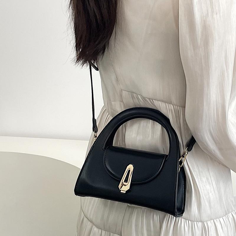 High-quality black women's bag versatile crossbody elegant and simple casual wrist crossbody bag new texture