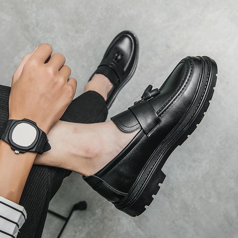 Black tassel men's Loafers soft Moccasins high-quality spring and autumn genuine leather shoes men's business shoes for men
