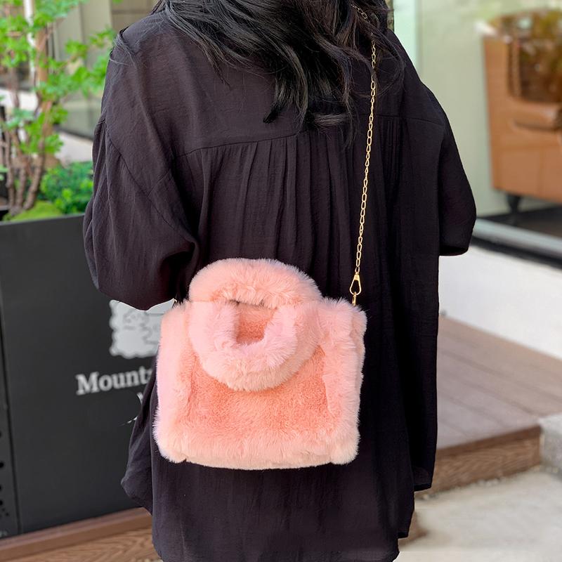 Winter Faux Fur Shopper Tote Bag for Women Plush Handbag Designer Fluffy Wool Shoulder Bag Women Furry Crossbody Messenger Bag KTB