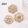 Shirts Jewelry Retro Rhinstone Flower Brooch for Women, Golden Plated Alloy Floral Women Outfit Accessories Lapel Pin, Clothing Wedding Party
