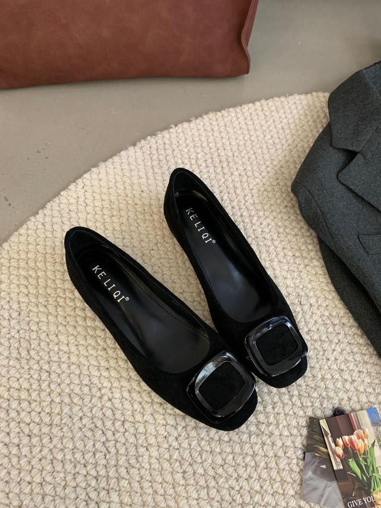 2025 autumn model square head temperament commuting niche does not collide with the model, does not tire the inner height of the foot, gentle Korean 