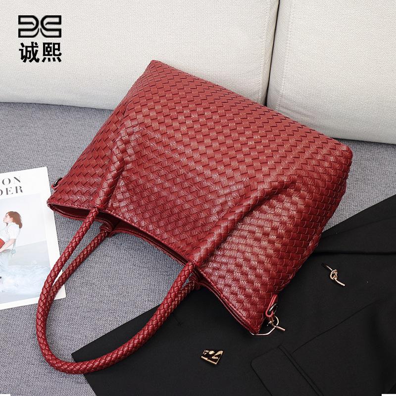 Fashion Trend Underarm Bag Handwoven Bag Large Capacity Portable Shopping Bag Women's Commuter Shoulder Crossbody Bag