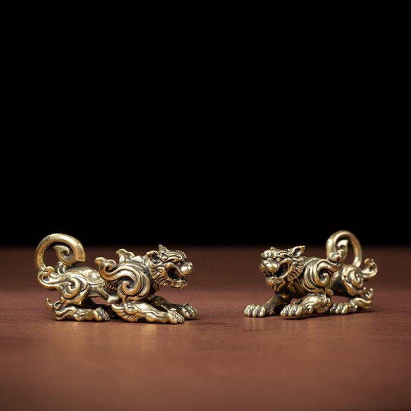 Chinese Mythical Brass Kylin Statue Miniature Solid Cast Ancient God Figure Desktop Ornament Study Room Decoration Gift