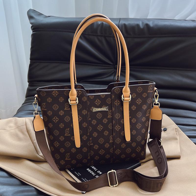 Women's bag 2025 fashion versatile light luxury niche high-end sense large capacity shoulder bag crossbody bag
