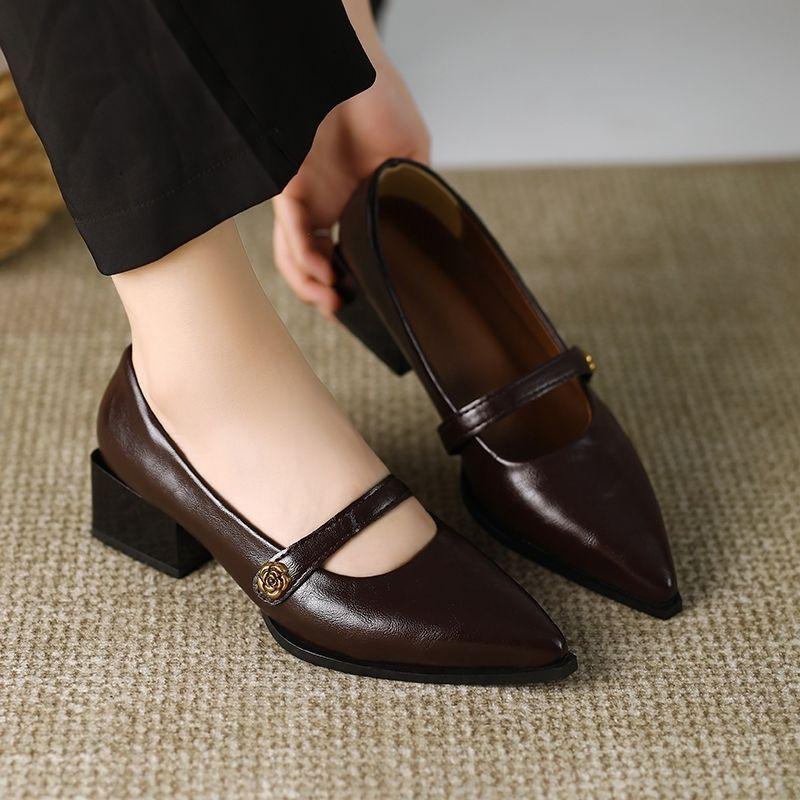 Premium sense shallow mouth new pointed high heels women's retro camellia one-word buckle temperament versatile Mary Jane single shoes