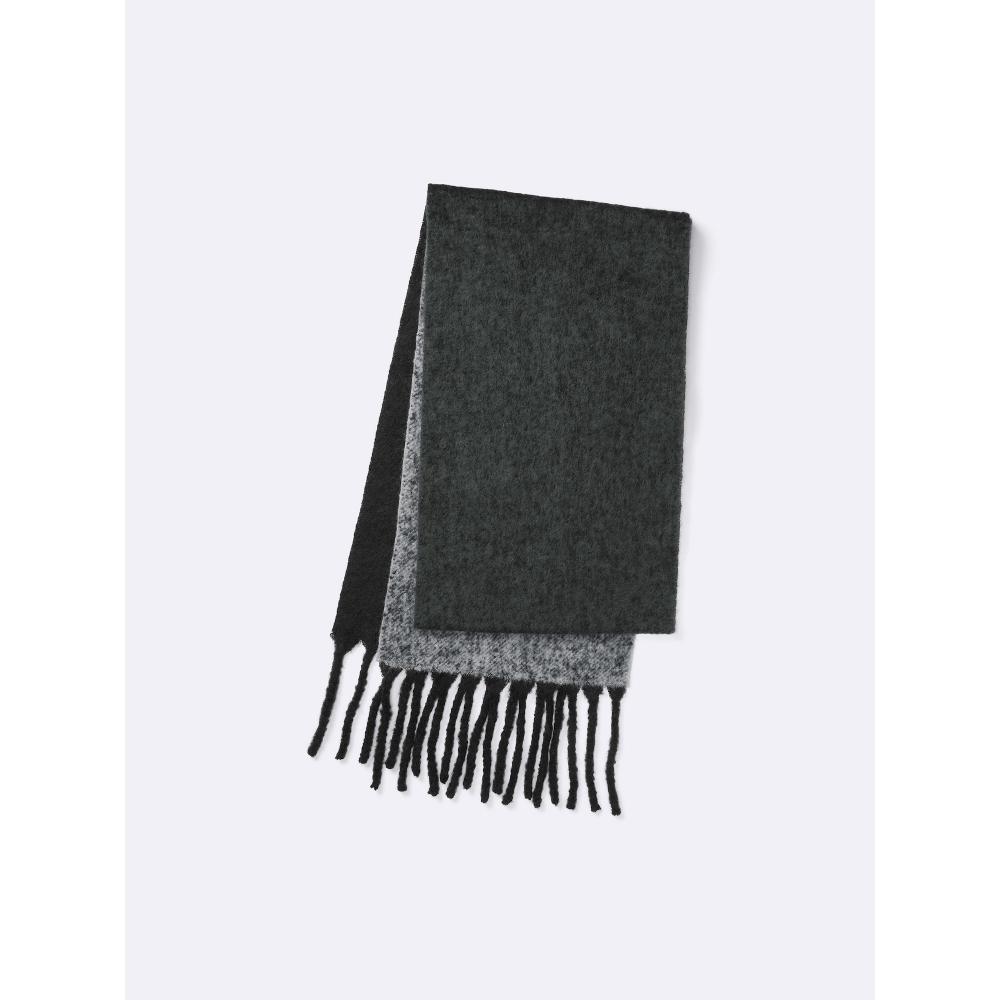 

Gu Шарф с градиентом от Uniqlo +e 09 BLACK/ONE SIZE