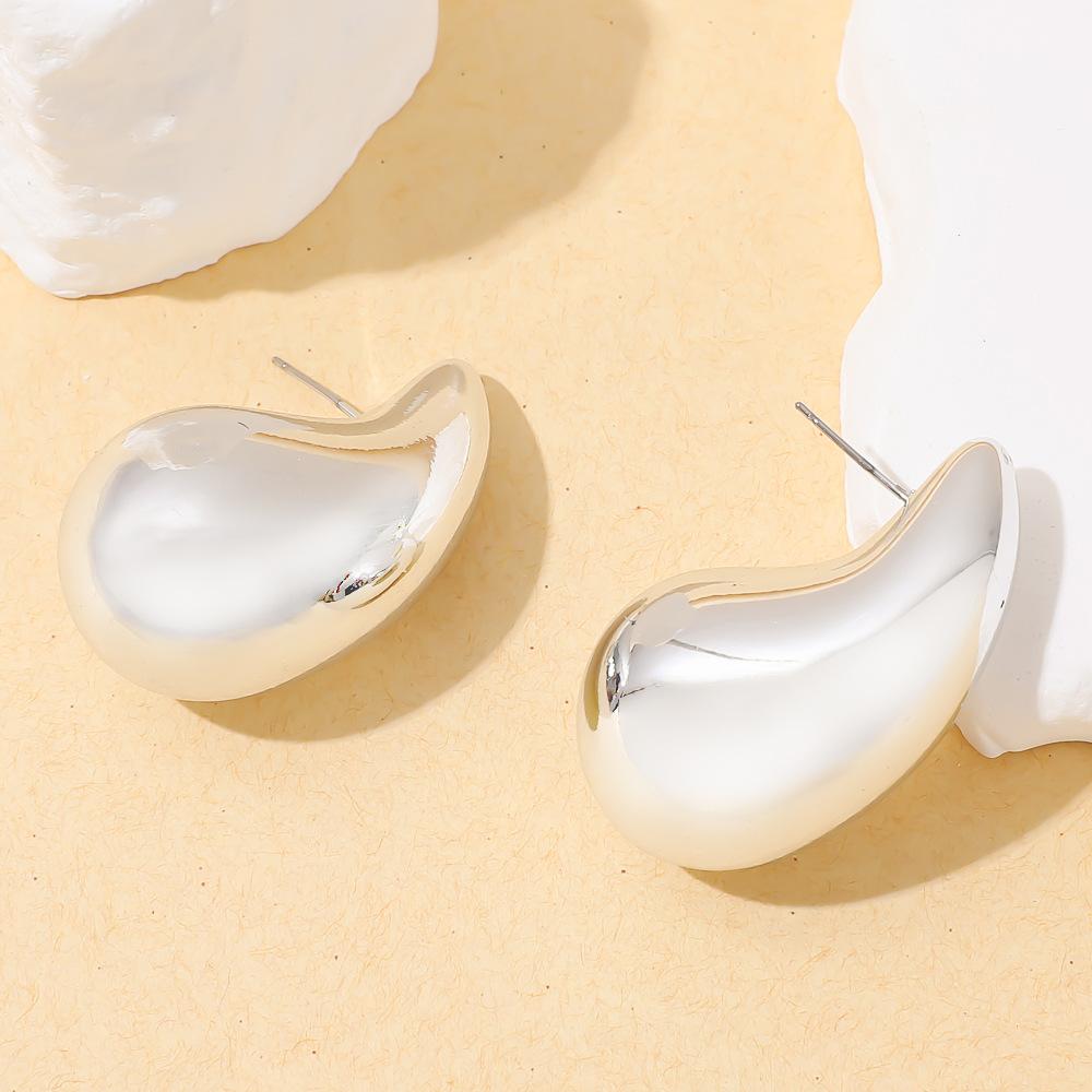 European and American Jewelry New High-end Gold Fashion Personality Exaggerated Stud Earrings Creative Circle Earrings Set