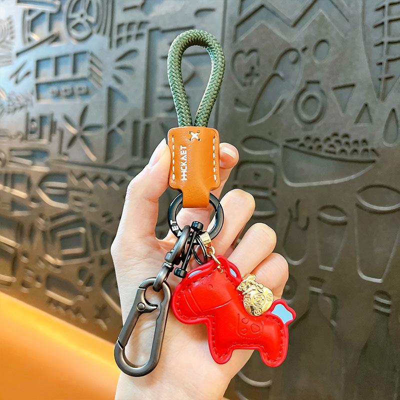 New Fashionable Leather Woven Rope, Money Soon, Keychain Cartoon Cute Car Key Chain Bag Pendant Wholesale