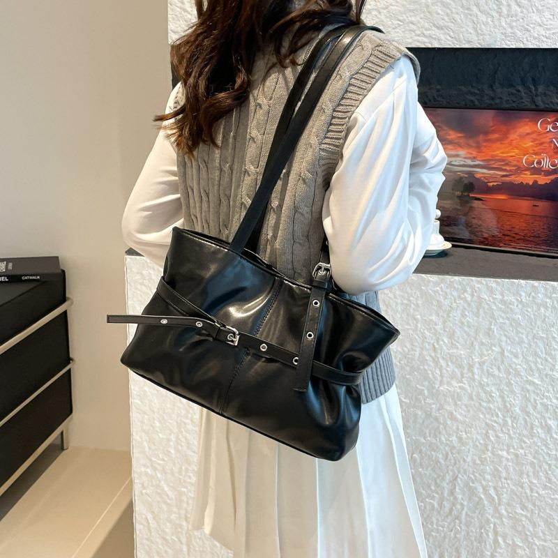 Retro Large-capacity Bag Women's New Trendy Fashion Tote Bag Niche High-end Single Shoulder Armpit Bag