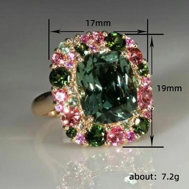 Huitan Luxury Emerald Princess Ring - Elegant Retro Forest Design