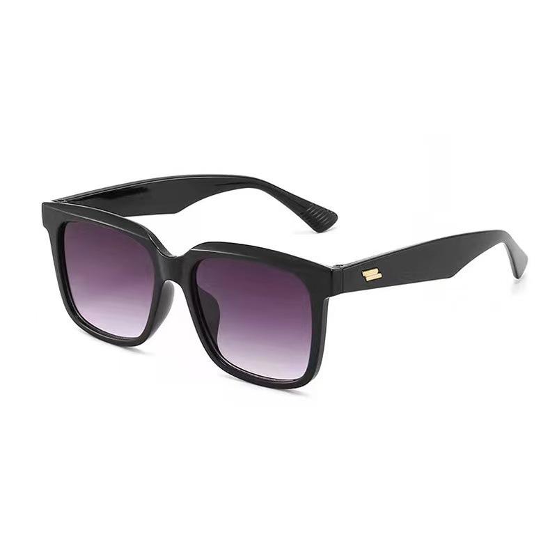Retro Black Frame Square Studded Sunglasses - Unisex Influencer Style
