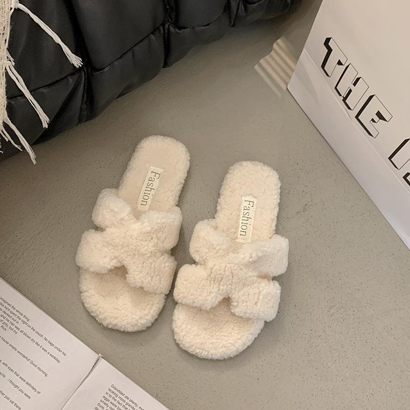 Flat-bottomed casual versatile fluffy slippers women's new autumn and winter fashion wear fluffy cotton slippers in 2025