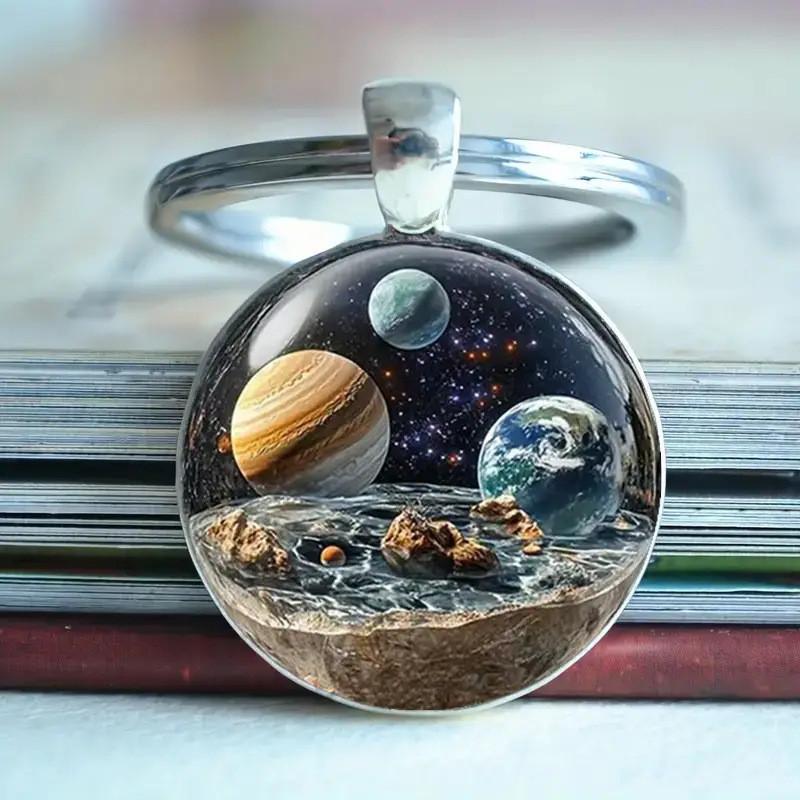 

Galactic Planet Theme Keychain With Zinc Alloy Durable Material For Gift Giving And Collectors