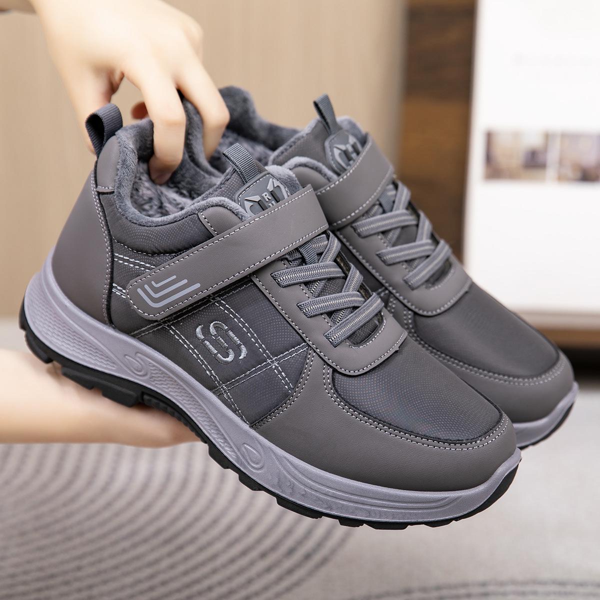 

Genuine Old Beijing Women s Slip-On Cloth Shoes - Fashionable, High-End, Fleece-Lined, Thickened for 2025 40