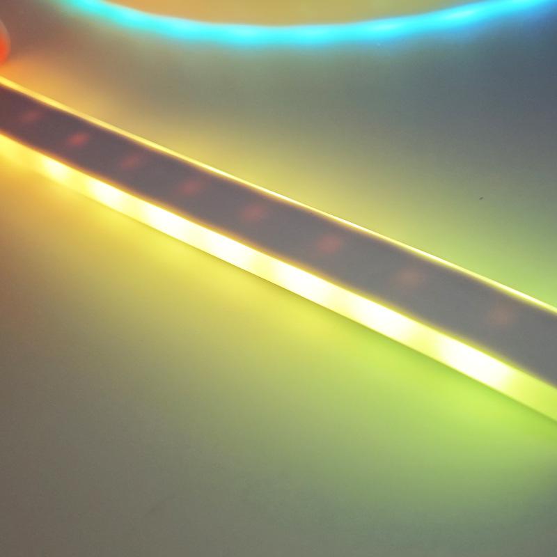 Siebenfarbiger Ambient-Sync-Lichtstreifen: Soundreaktive, farbwechselnde LED-Beleuchtung für Gaming-Schreibtisch und Monitor