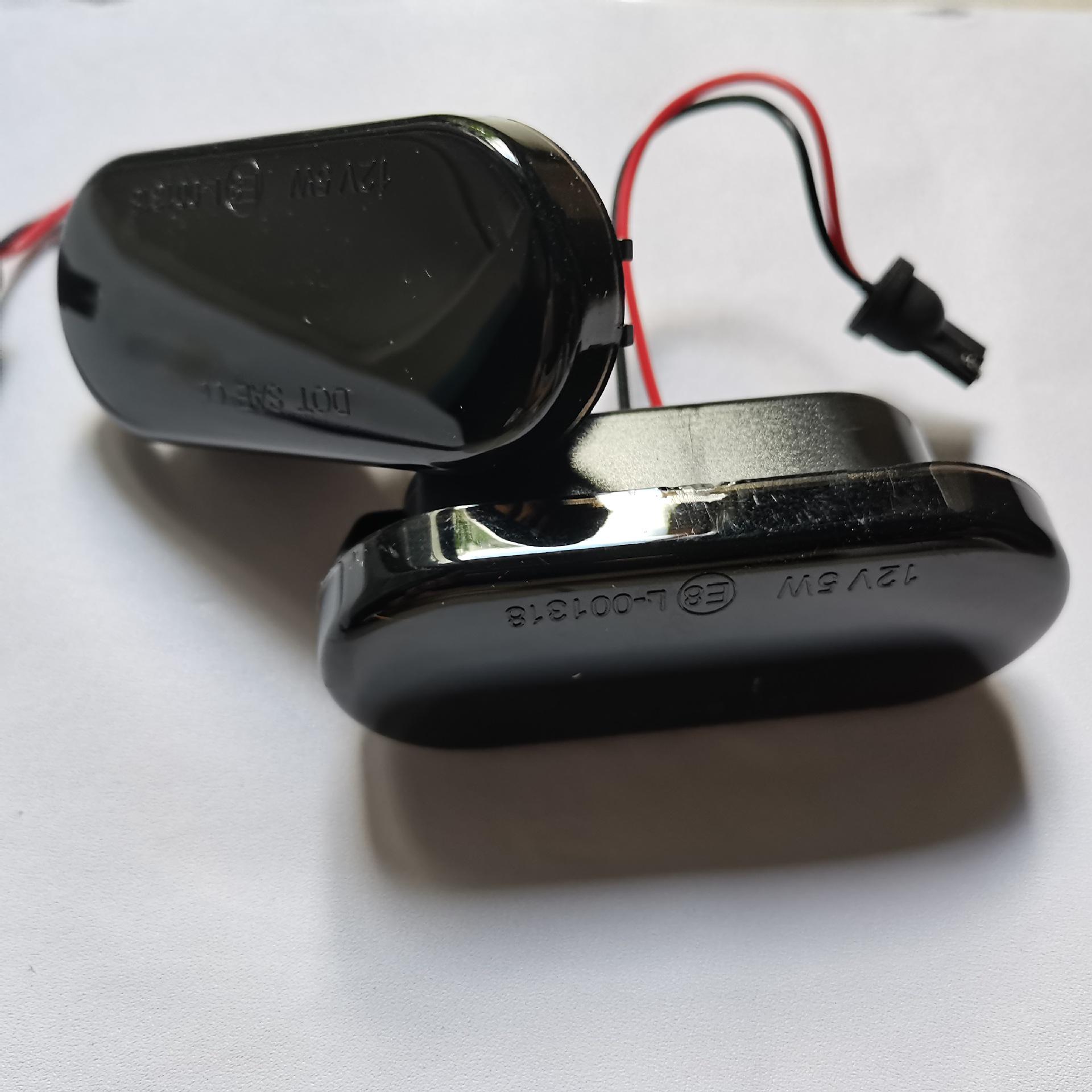 

Светодиодные последовательные боковые габаритные огни/указатели поворота на крыло для VW Golf/Passat/Sharan/Polo