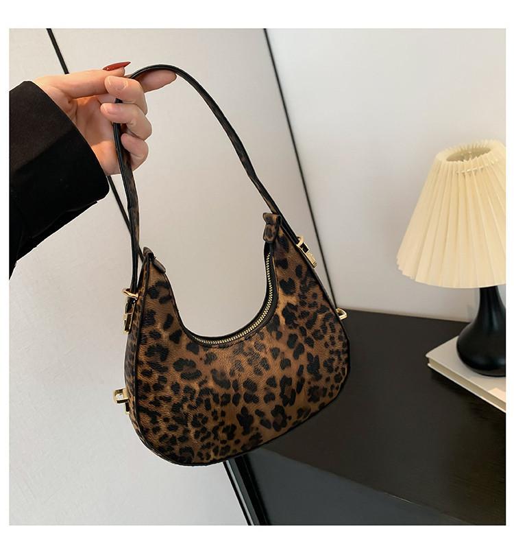 

Stylish Cow Print Womens Bag Soft Pu Material Chic Casual Sling And Handheld Fashion Leopard Print