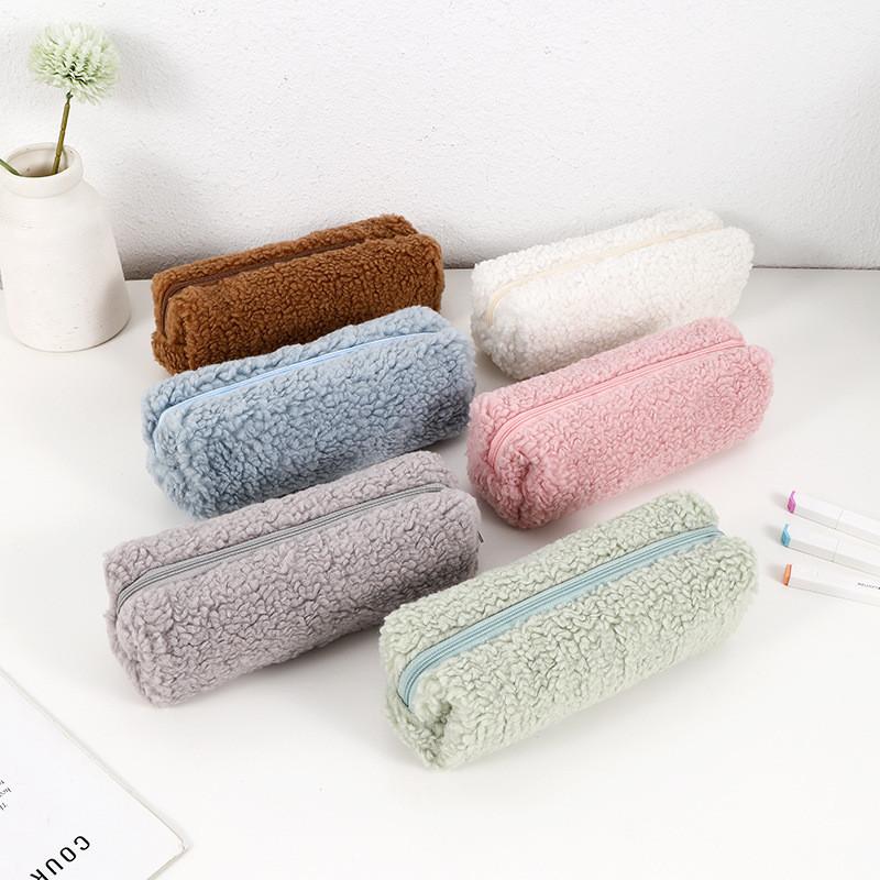 Astuccio Portapenne Peluche per Ragazze ad Alta Capacità e Design Elegante per Studenti e Artisti