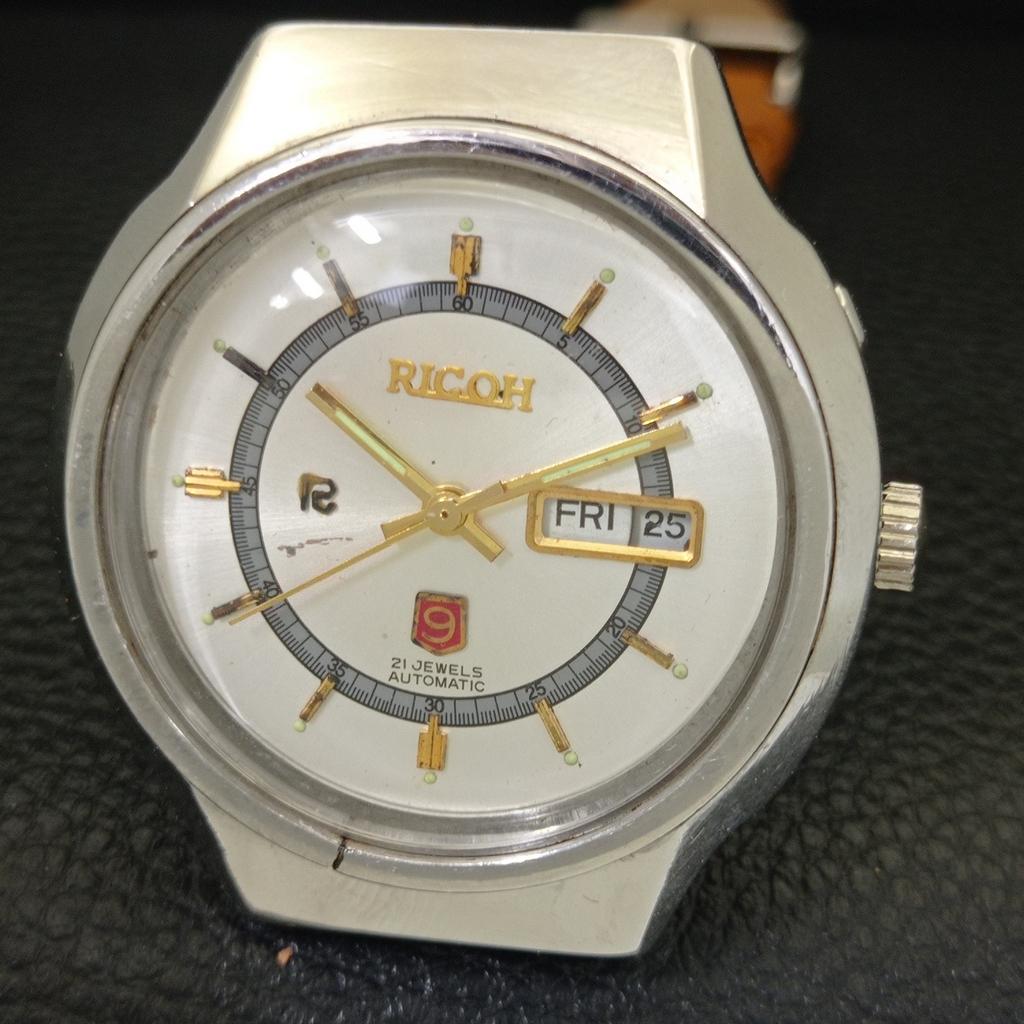 AUTOMATIC VINTAGE RICOH R31 JAPAN MENS SILVER COLOR DIAL WATCH a701948-5 R207-a701948