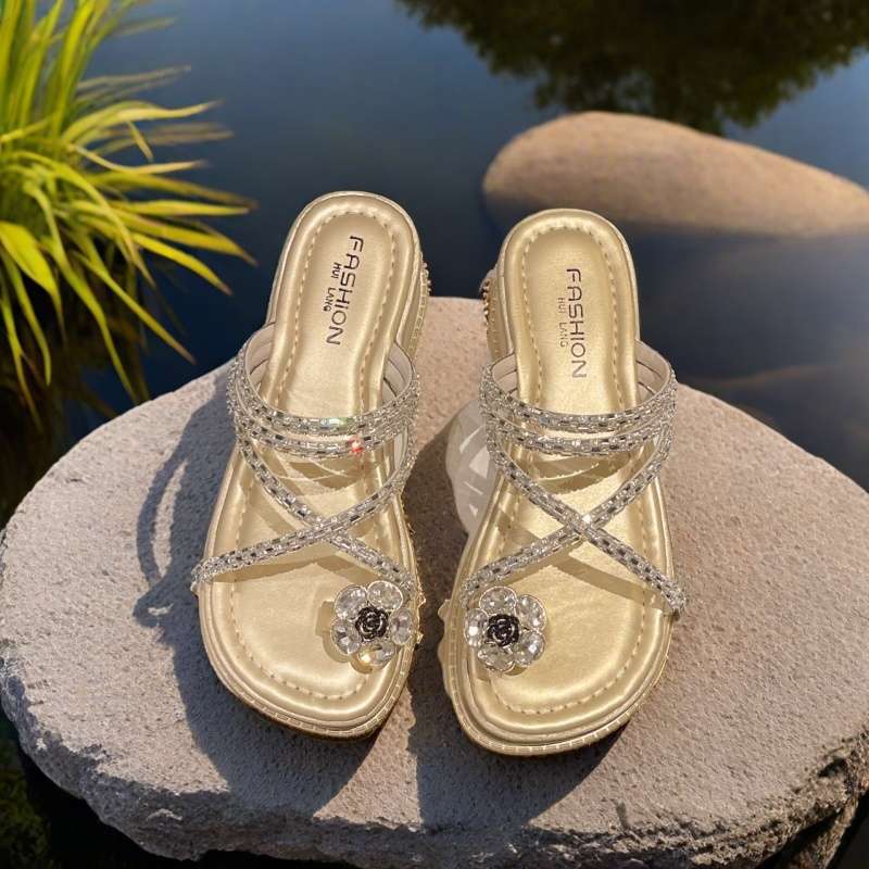

French platform new sandals fashion summer with skirt wear rhinestones fairy one word drag roman two wear slippers 40 золотой