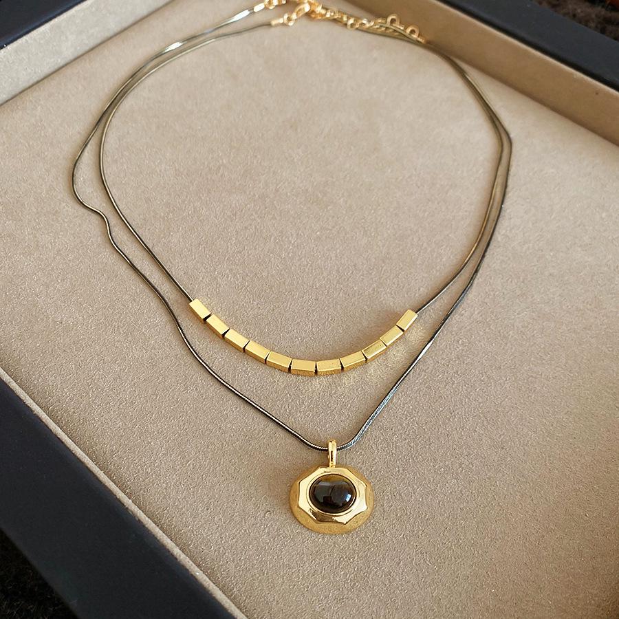 Maillard Tiger Eye Bead Round Pendant Necklace - Retro Casual Style Sweater Chain, Simple and Versatile.