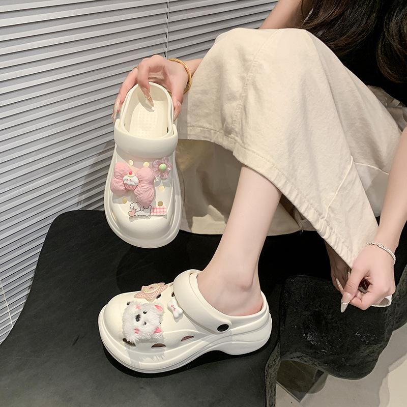 Stepping On Shit Hole Shoes Women Wear Outside the Summer of 2025 New Beach Leisure Thick-soled Daily Bag Head Cool Slippers