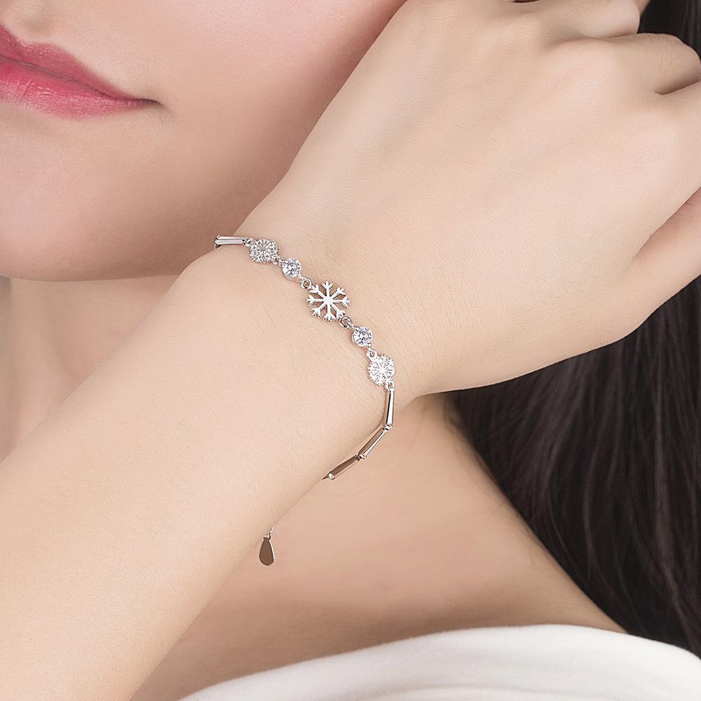 Bracelet Flocon de Neige Fleur de Glace Style Coréen - Tendance et Doux Cadeau de Noël pour Étudiantes