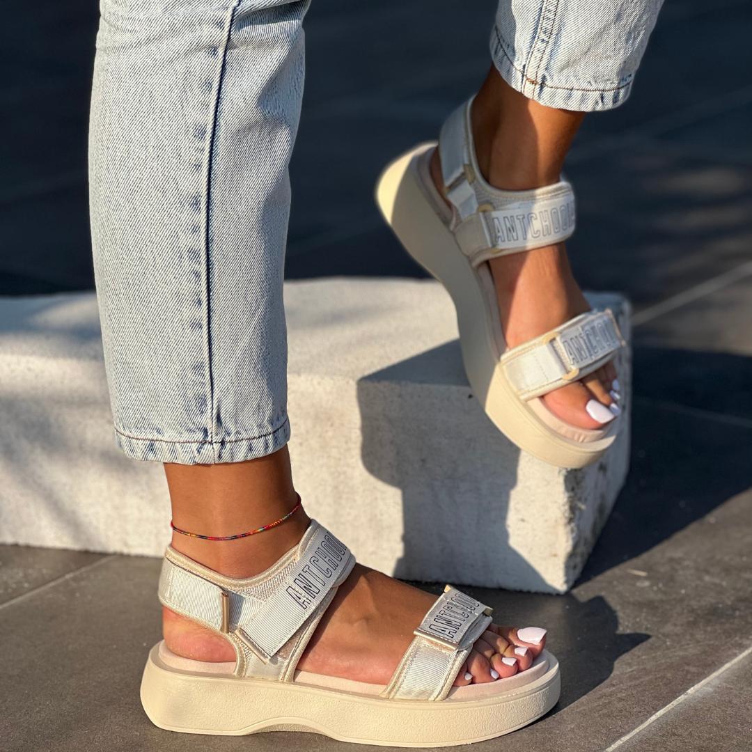 

Женские босоножки на удобной подошве CHOOI