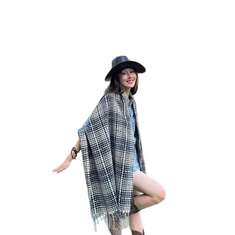 Autumn and Winter New Korean Fashion Plaid Scarf for Women Warm and Skin Friendly Versatile Imitation Cashmere Shawl and Scarf