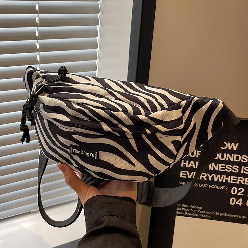Zebra Pattern Chest Bag Lightweight Waist Bag Casual Versatile Sports Mobile Phone Bag Street Popular Leopard Print One Shoulder Crossbody Bag