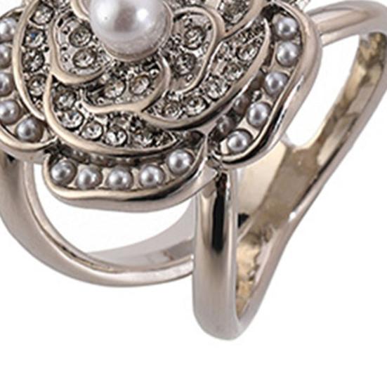 Flower Scarf Ring Clip for Women Rhinestone Floral Belt Scarf Buckle Faux Pearl Clothes Slides Ring for Clothing Shirt Shawl Accessory