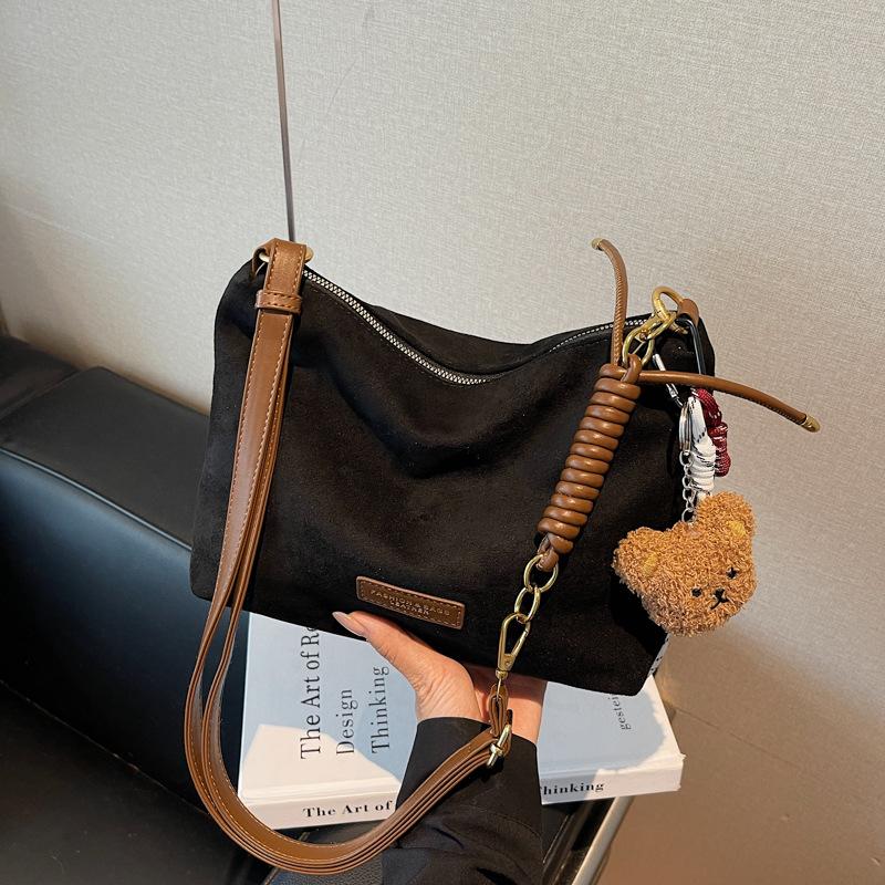 

Foreign gas matte tote bag women s 2025 new fashion splicing large-capacity shoulder bag commuter women s bag separate bag