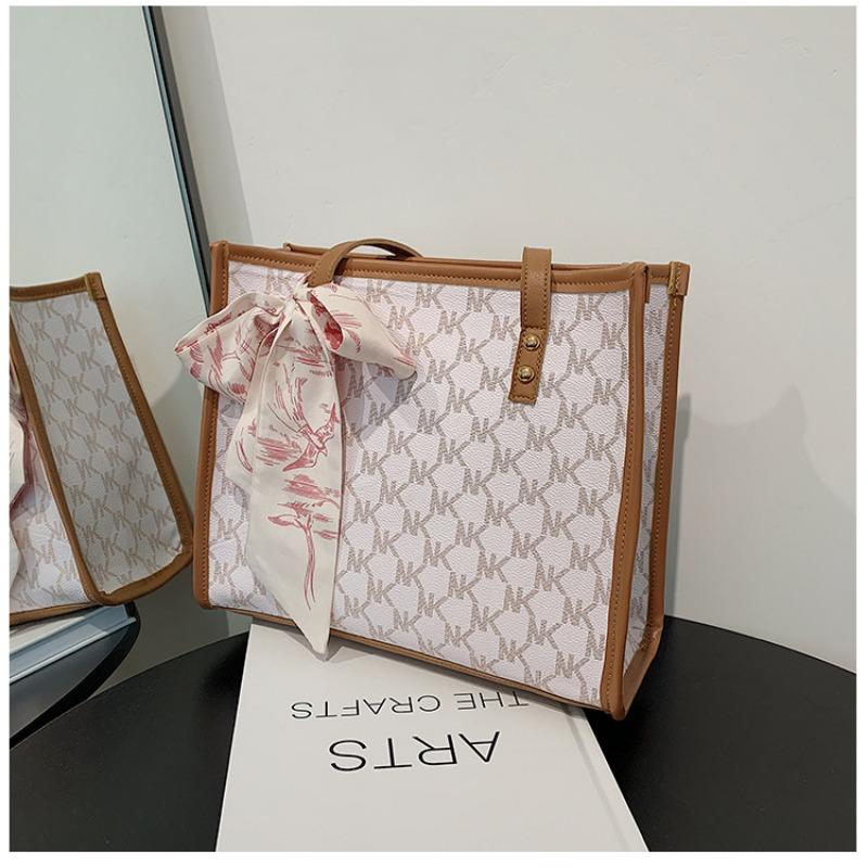 Bag women's large-capacity new armpit bag single shoulder portable printed women's bag fashionable and popular tote bag