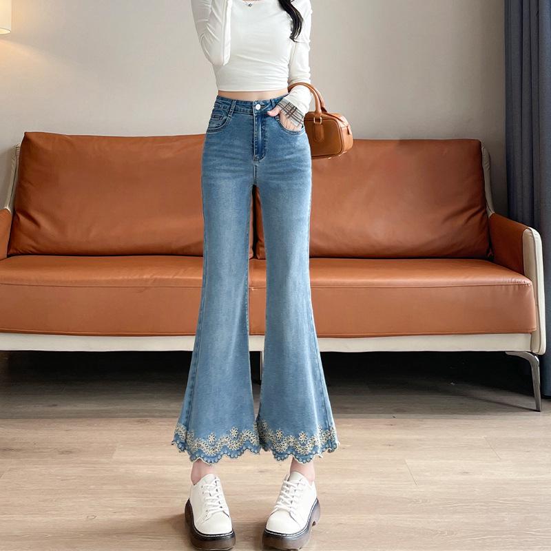 

Flared Lace Embroidery Slim Fit Jeans - Spring/Autumn Nine-point Style for Petite Figures Small