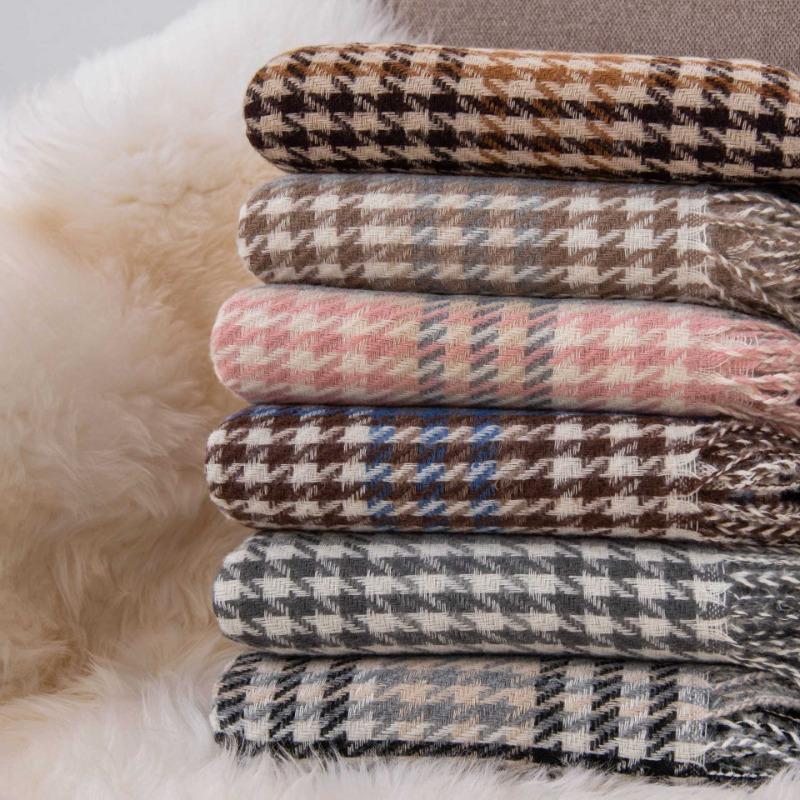 Autumn and winter, thousand bird plaid contrasting colors, thickened scarf, female couple simple and versatile temperament warm scarf