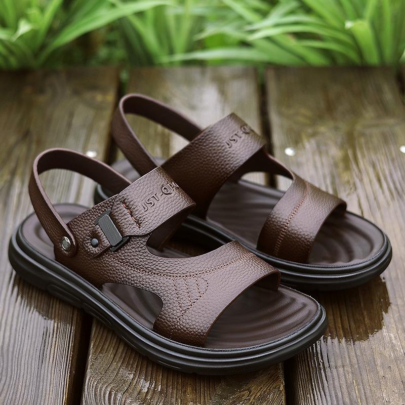 Men's sandals summer slippers comfortable shoes soft soles outside the elderly cool slippers tide 2025