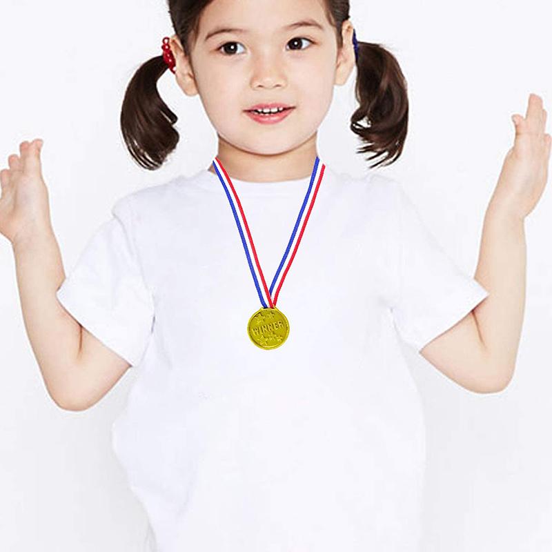 10 piezas de medallas de plástico doradas para niños, premios para fiestas, premios para competiciones escolares, premios para clases, rellenos para piñatas de carnaval